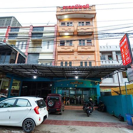 RedDoorz near Yuki Simpang Raya Mall Medan 2 Bagian luar foto