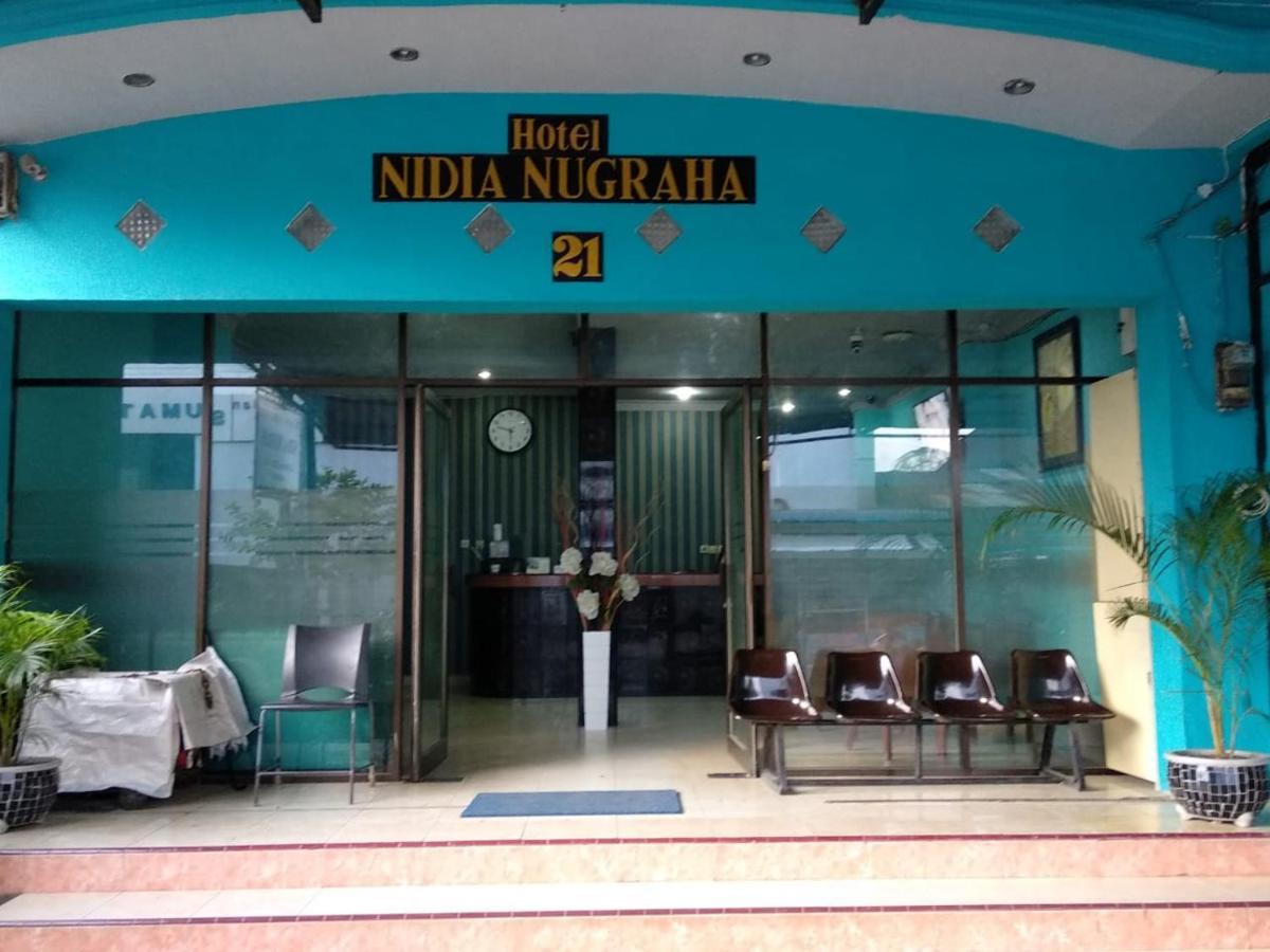 RedDoorz near Yuki Simpang Raya Mall Medan 2 Bagian luar foto