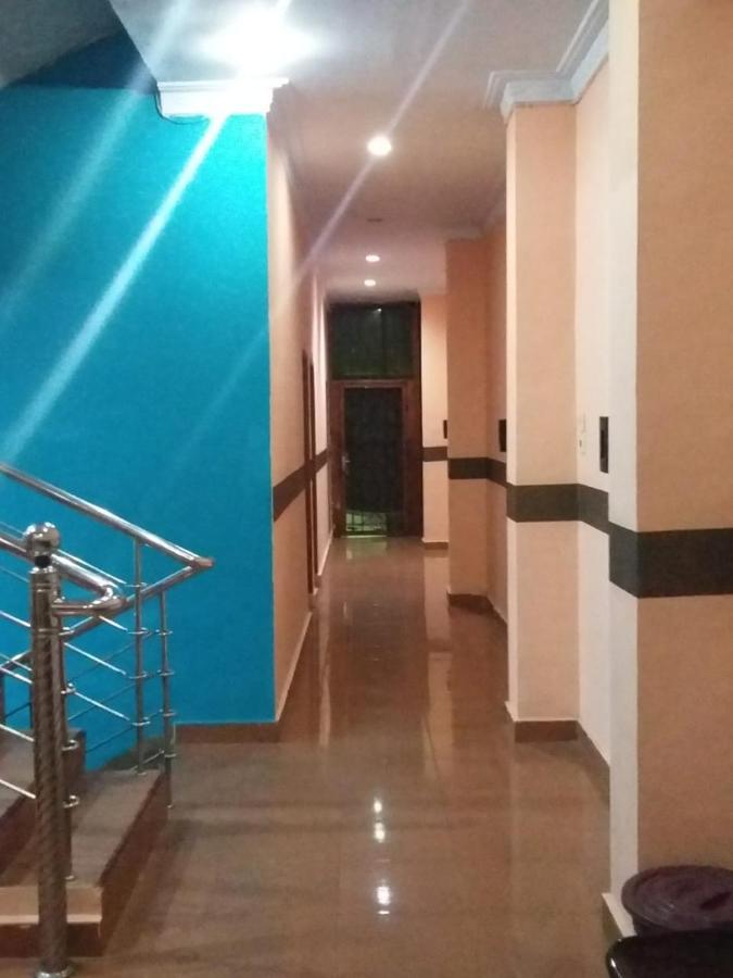 RedDoorz near Yuki Simpang Raya Mall Medan 2 Bagian luar foto