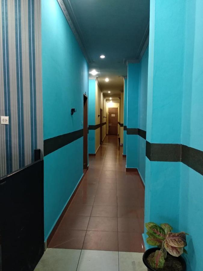 RedDoorz near Yuki Simpang Raya Mall Medan 2 Hotel Bagian luar foto