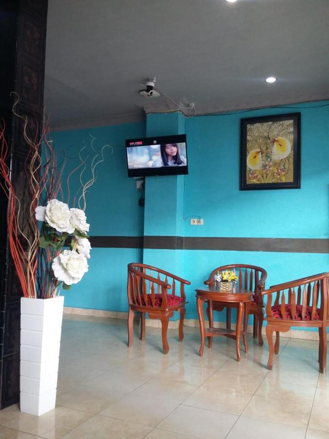 RedDoorz near Yuki Simpang Raya Mall Medan 2 Bagian luar foto