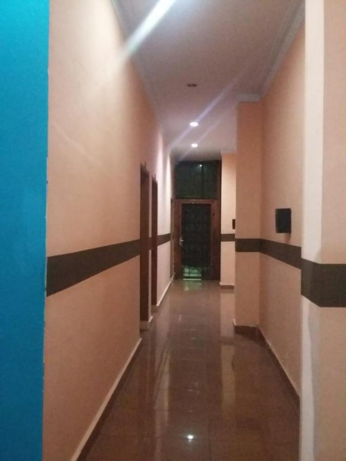 RedDoorz near Yuki Simpang Raya Mall Medan 2 Bagian luar foto